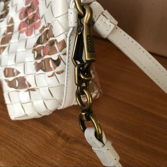 Bottega Veneta mini pochette bag - Picture 6 of 13